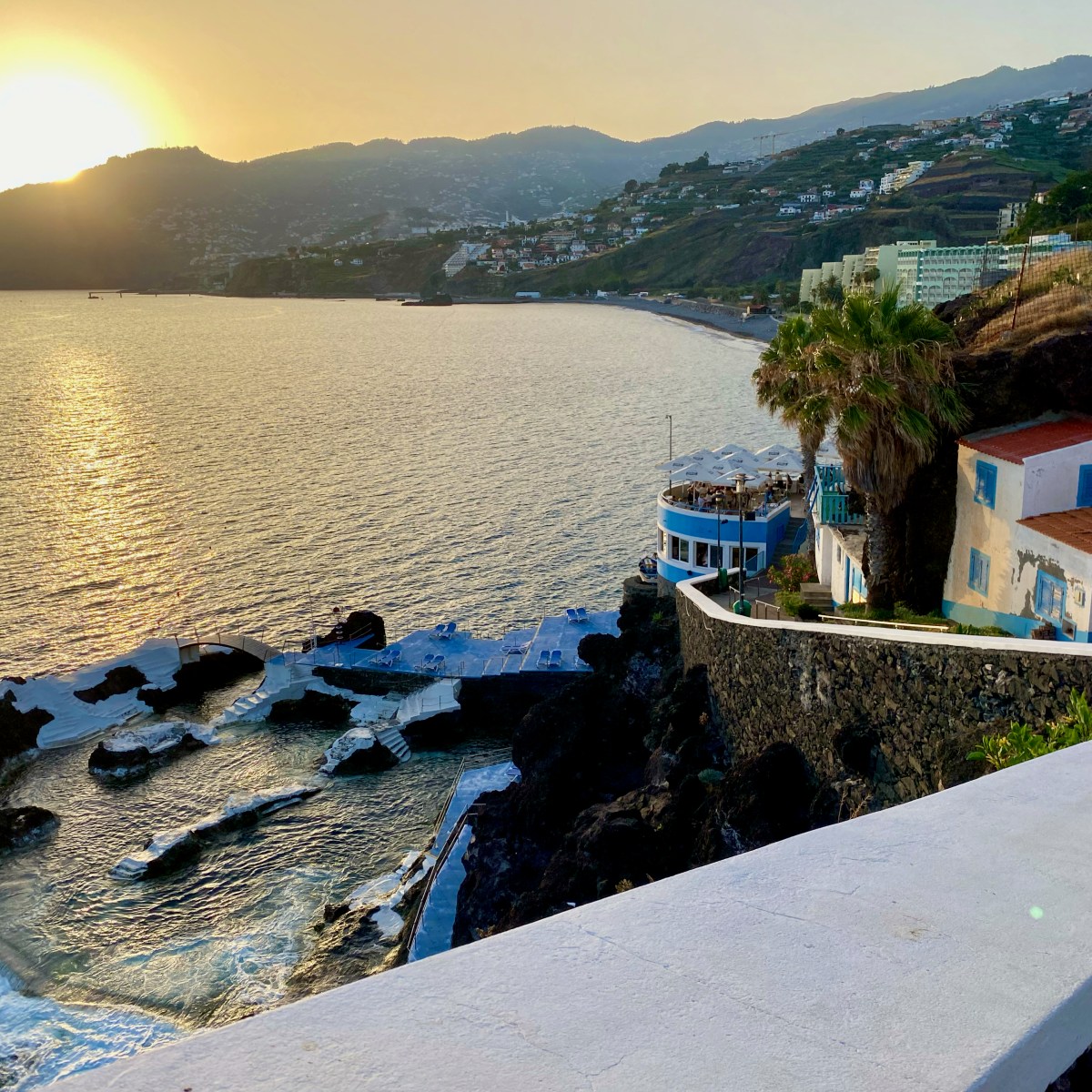 The healing island – Between the ocean and the&nbsp;hills